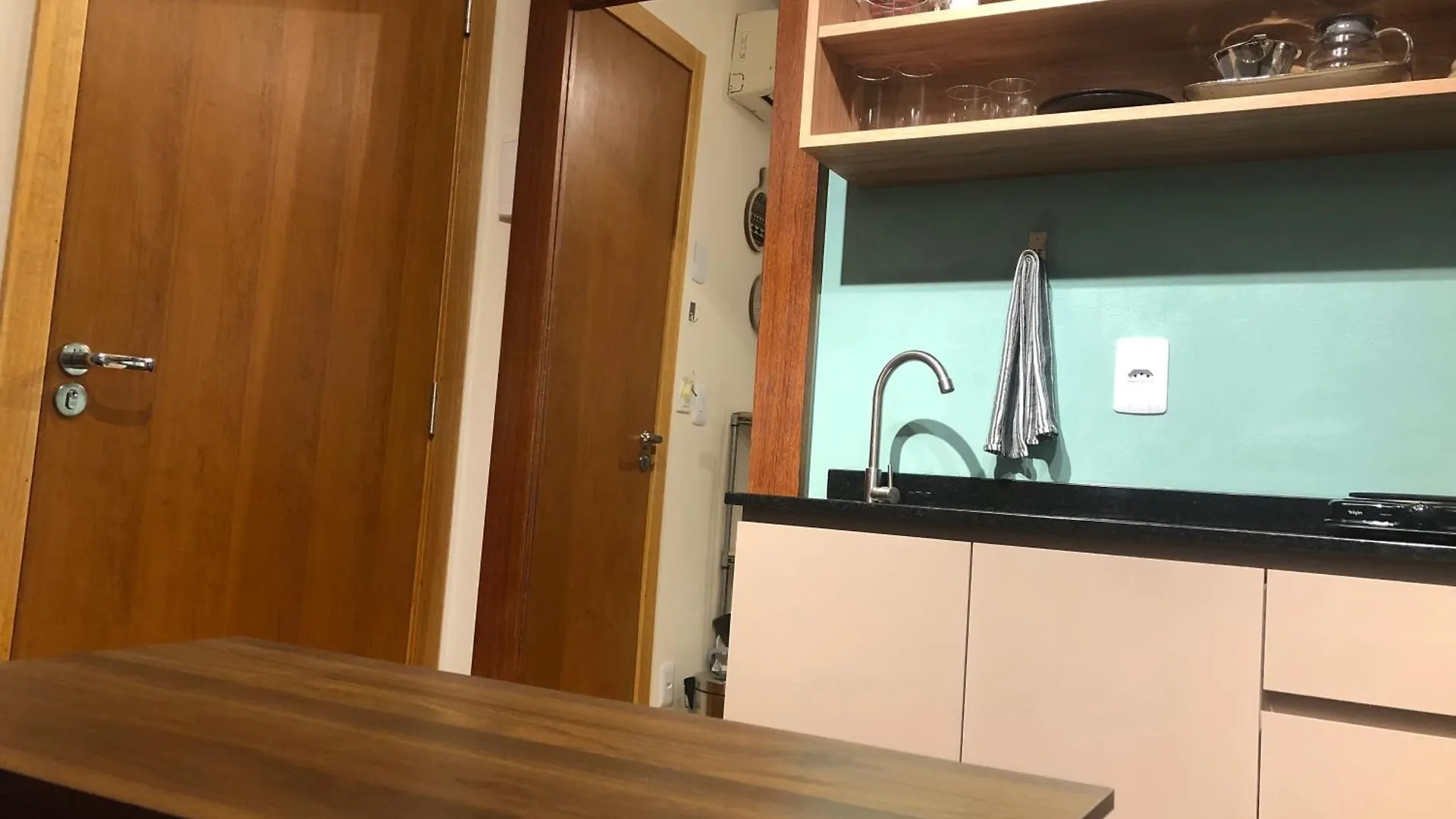 Quarto Equipado Centro Balneário Camboriú 公寓式酒店